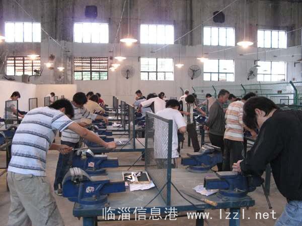 臨淄區金茂職業培訓學校：免費學習快餐，早餐，特色小吃，廚師，熟食，鹵肉，蛋糕烘焙，母嬰護理